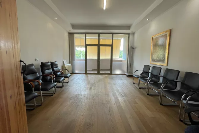 Ambient Biznesi per qira tek Garda. 