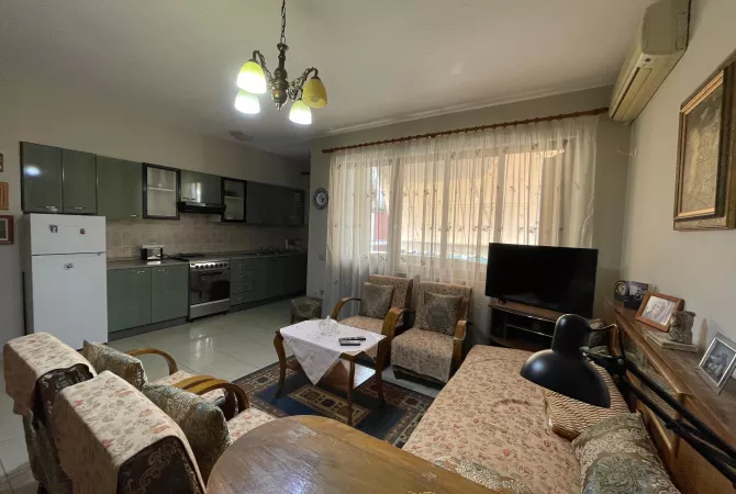 Apartament 1+1 per qira tek 21 Dhjetori. 