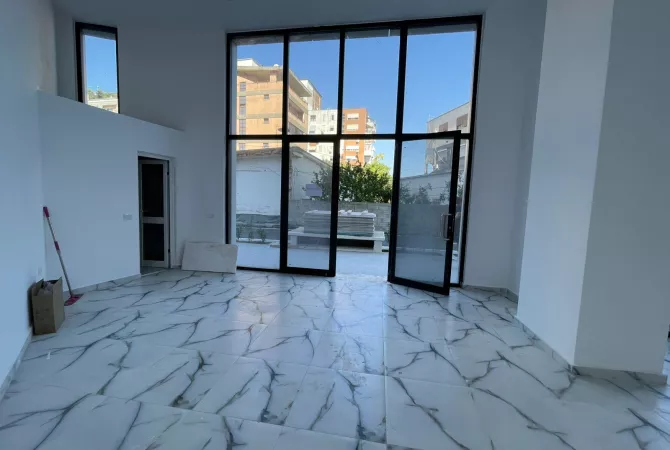 Business Property for Rent 1+1 in Tirana - 600 Euro