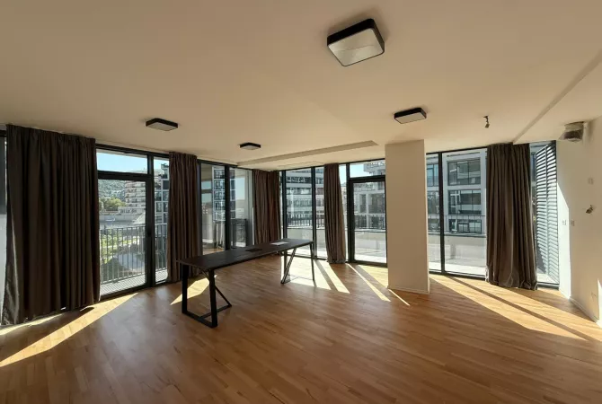 Business Property for Rent 3+1 in Tirana - 1,850 Euro