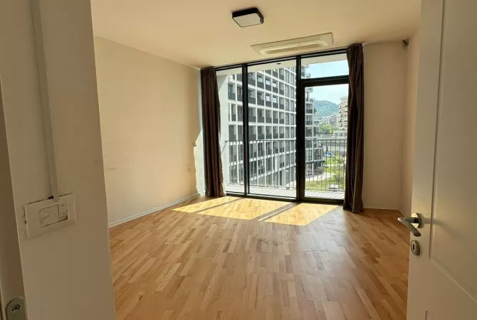 Business Property for Rent 3+1 in Tirana - 1,850 Euro