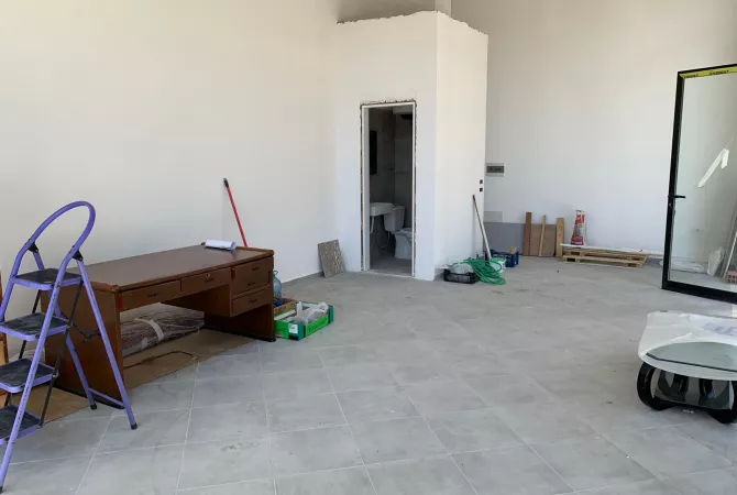 Ambient biznesi per qira tek Pazari i Ri