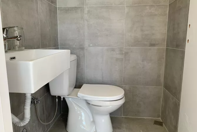 Ambient biznesi per qira tek Pazari i Ri