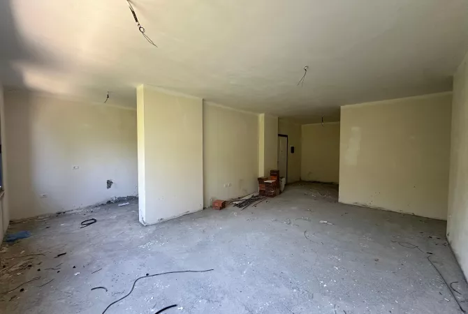 Shtepi ne shitje Apartament ne Tirane, 2+1, Mobilimi Bosh, pa mobiluar, Pagesa 219,700  Euro.