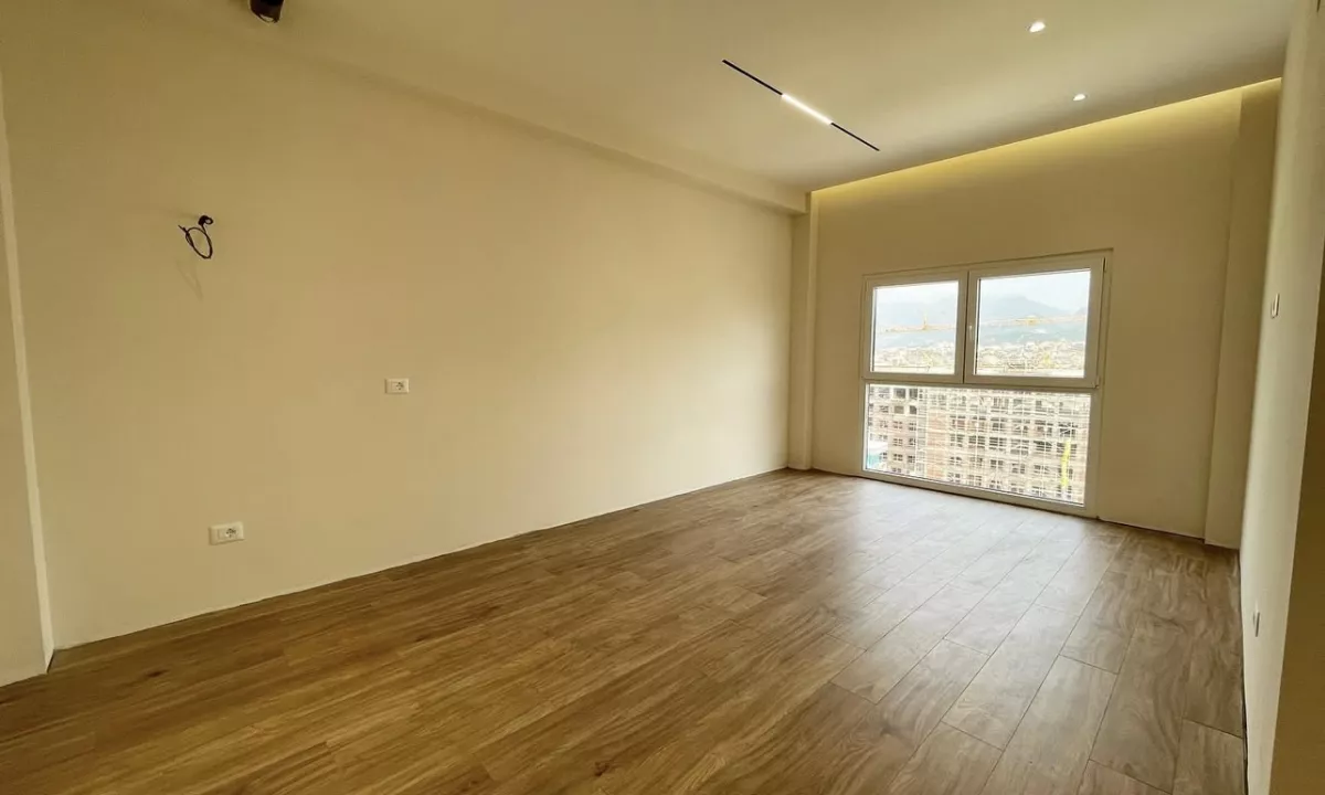 Shtepi ne shitje Apartament ne Tirane, 1+1, Mobilimi Bosh, pa mobiluar, Pagesa 98,450  Euro.