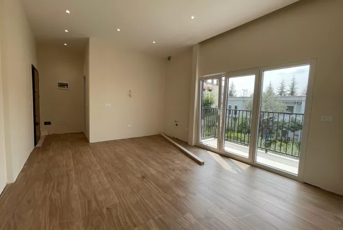 Shtepi ne shitje Apartament ne Tirane, 1+1, Mobilimi Bosh, pa mobiluar, Pagesa 91,443  Euro.