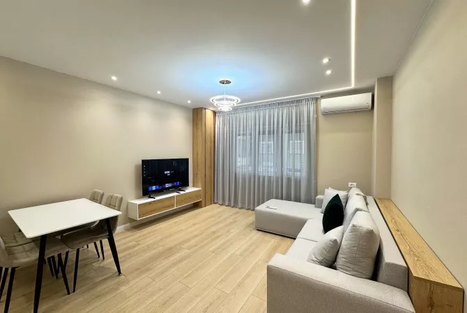 Shtepi ne shitje Apartament ne Tirane, 2+1, Mobilimi E mobiluar, Pagesa 250,000  Euro.