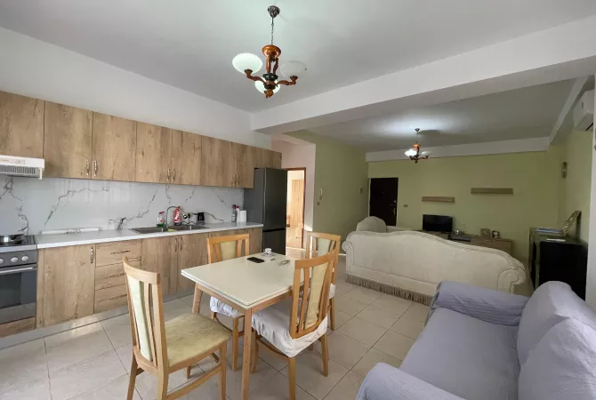 Appartamento in affitto a Tirana 2+1, Arredato