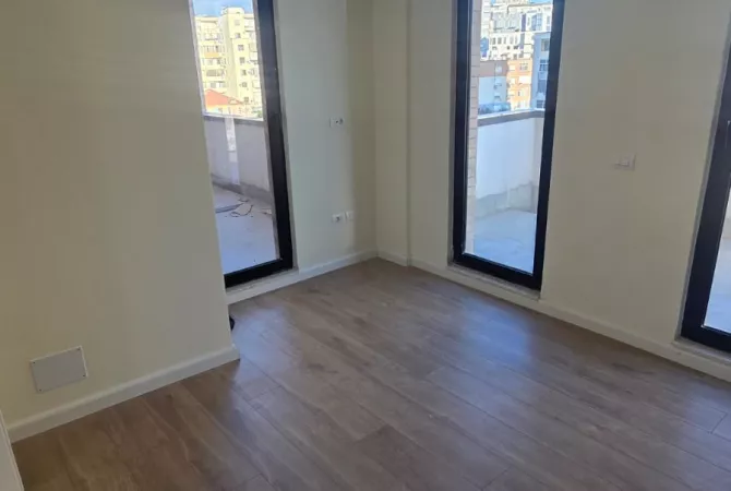 Shtepi ne shitje 2+1 ne Tirane - 320,000 Euro