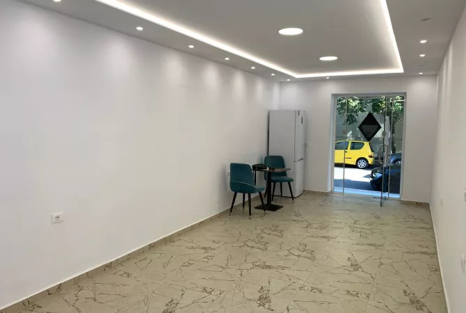 Business Property for Rent 1+1 in Tirana - 1,100 Euro