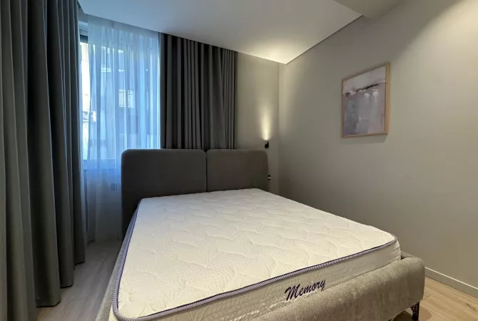 Shtepi ne shitje Apartament ne Tirane, 1+1, Mobilimi E mobiluar, Pagesa 365,000  Euro.