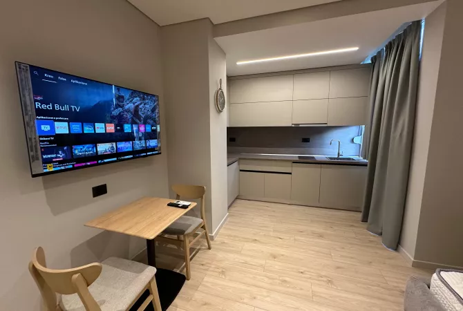 Shtepi ne shitje Apartament ne Tirane, 1+1, Mobilimi E mobiluar, Pagesa 365,000  Euro.