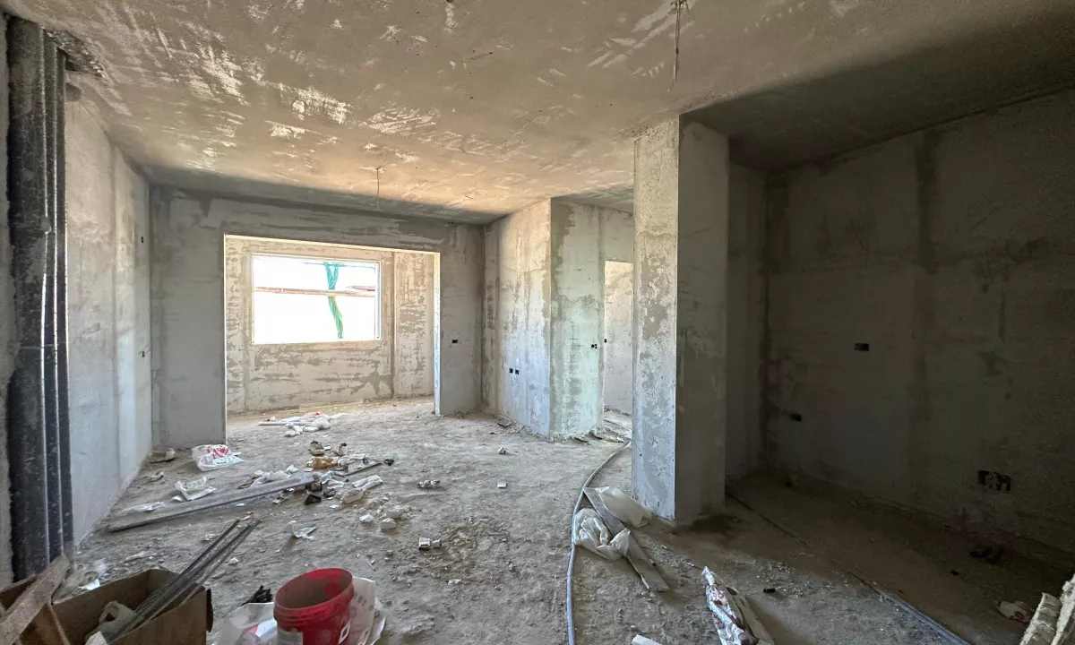 Shtepi ne shitje Apartament ne Tirane, 2+1, Mobilimi Bosh, pa mobiluar, Pagesa 110,000  Euro.