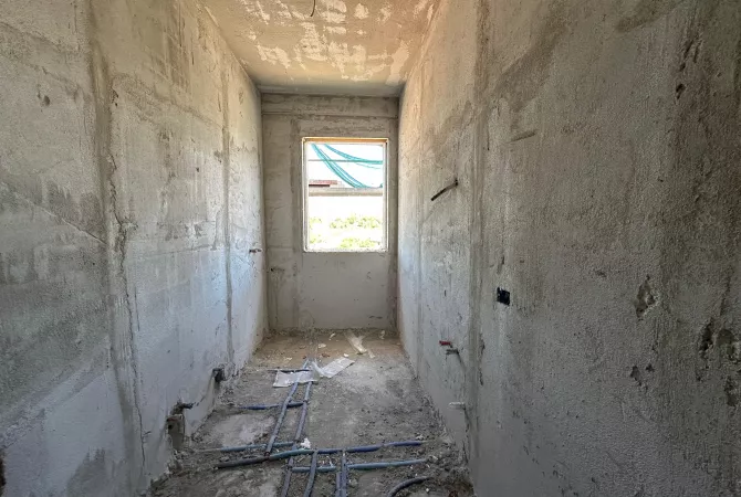 Shtepi ne shitje Apartament ne Tirane, 2+1, Mobilimi Bosh, pa mobiluar, Pagesa 110,000  Euro.