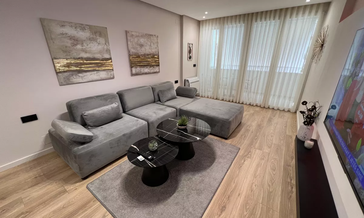 Shtepi me qera Apartament ne Tirane, 2+1, Mobilimi E mobiluar, Pagesa 1,500  Euro.