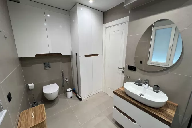 Shtepi me qera Apartament ne Tirane, 2+1, Mobilimi E mobiluar, Pagesa 1,500  Euro.