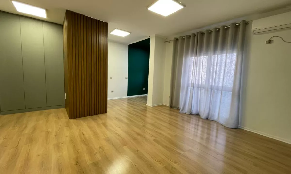 Ambient zyre per qira tek Sheshi Willson. 