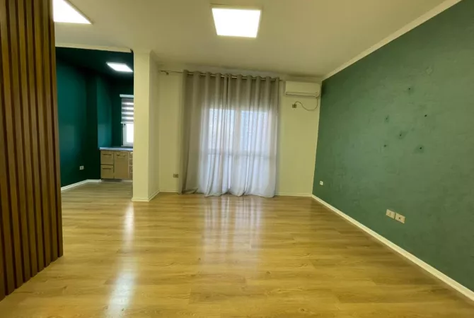 Business Property for Rent 3+1 in Tirana - 800 Euro