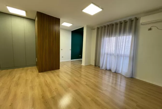 Business Property for Rent 3+1 in Tirana - 800 Euro