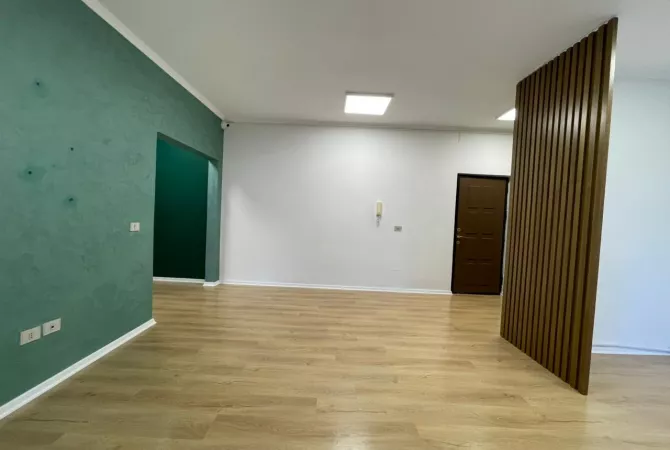 Business Property for Rent 3+1 in Tirana - 800 Euro
