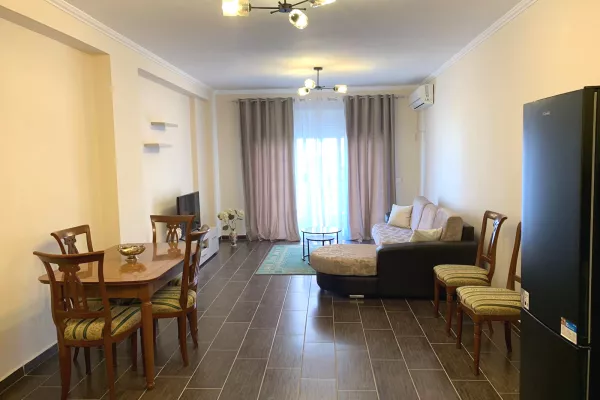 Apartament 2+1 per qira ne Misto Mame. 