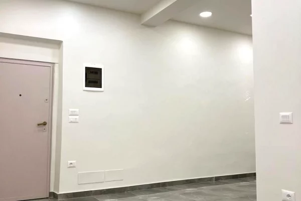 Ambient biznesi per shitje tek Stadiumi Dinamo/Rr.Sulejman Delvina.