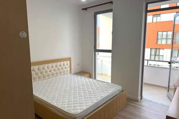 Shtepi ne shitje Apartament ne Tirane, 1+1, Mobilimi Pjeserisht e mobiluar, Pagesa 95,000  Euro.