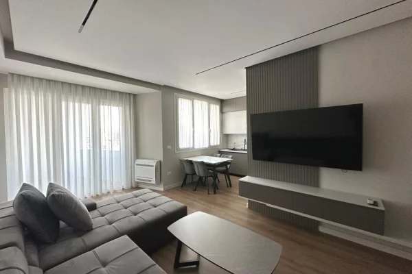 Shtepi ne shitje Apartament ne Tirane, 2+1, Mobilimi E mobiluar, Pagesa 260,000  Euro.