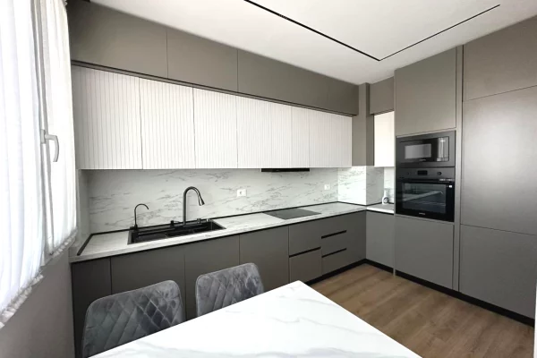 Shtepi ne shitje Apartament ne Tirane, 2+1, Mobilimi E mobiluar, Pagesa 260,000  Euro.