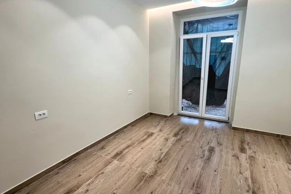 Business Property for Rent 1+1 in Tirana - 400 Euro