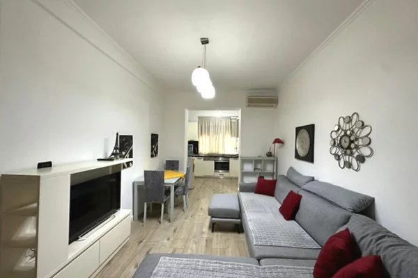Apartament 1+1 per qira ne Bllok tek Juvenilja.