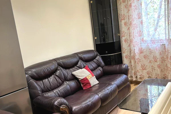 Apartament 2+1 per qira tek Bulevardi Bajram Curri.