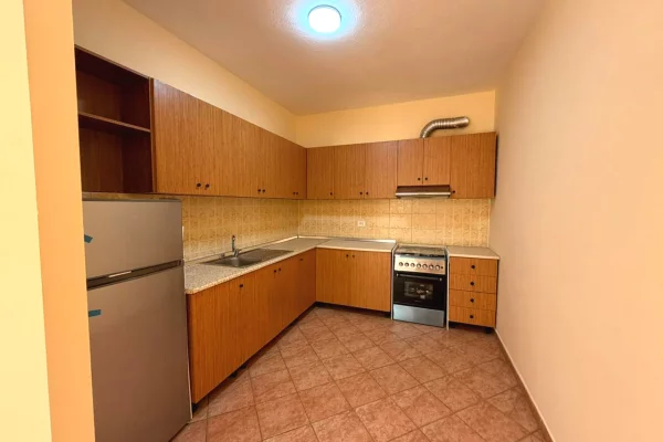 Ambient zyre per qira tek Komuna e Parisit. 