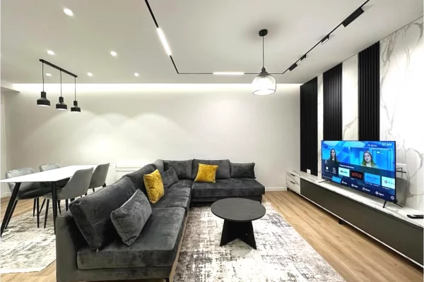 Apartament 2+1 per qira tek Shkolla e Baletit. 