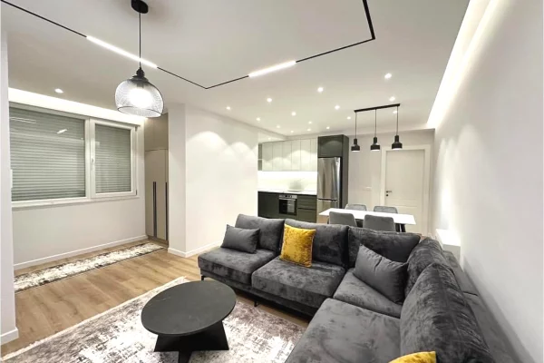 Shtepi me qera Apartament ne Tirane, 2+1, Mobilimi E mobiluar, Pagesa 950  Euro.