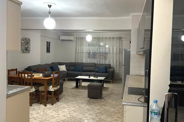 Apartament 2+1 per qira tek Kupola ne Laprake