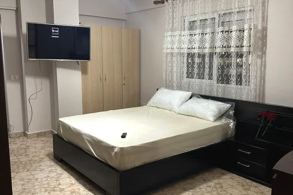 Shtepi me qera Apartament ne Tirane, 2+1, Mobilimi E mobiluar, Pagesa 60,000  Leke.
