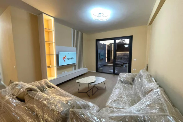 Shtepi me qera 2+1 ne Tirane - 1,300 Euro