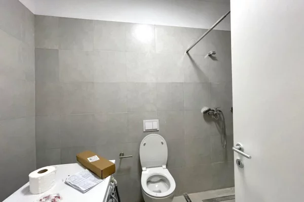 Shtepi me qera Apartament ne Tirane, 2+1, Mobilimi E mobiluar, Pagesa 1,300  Euro.