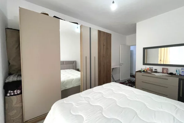 Appartamento in vendita a Tirana 2+1, Arredato