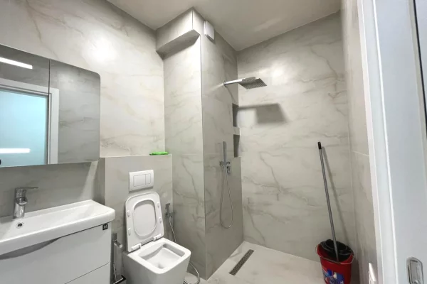 Shtepi me qera Apartament ne Tirane, 2+1, Mobilimi E mobiluar, Pagesa 800  Euro.