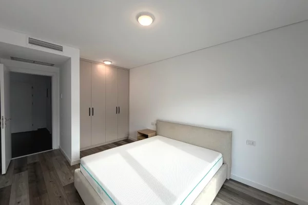 Shtepi me qera Vila Luksoze ne Tirane, 3+1, Mobilimi E mobiluar, Pagesa 2,350  Euro.