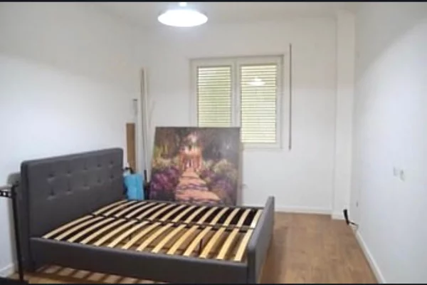 Shtepi ne shitje Apartament ne Tirane, 2+1, Mobilimi E mobiluar, Pagesa 195,000  Euro.