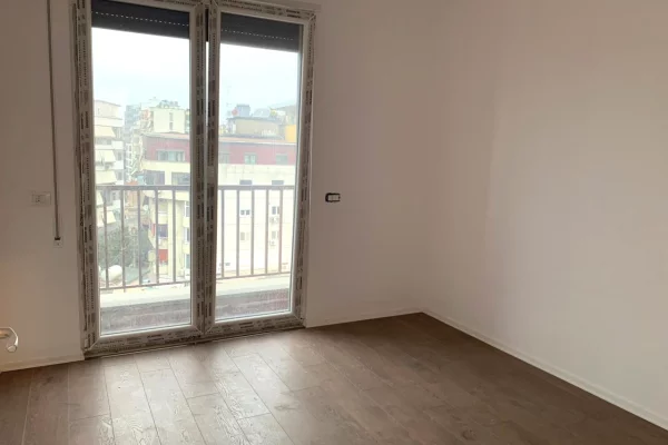 Apartment for rent in Tirana 2+1, Emty