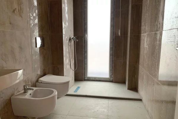 Apartment for rent in Tirana 2+1, Emty