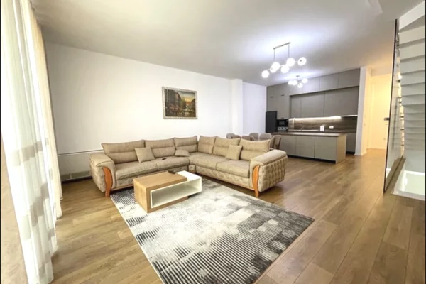 Shtepi me qera Vila Luksoze ne Tirane, 3+1, Mobilimi E mobiluar, Pagesa 2,000  Euro.