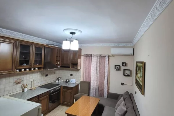 Apartament 2+1+Parking tek Rruga Fortuzi. 