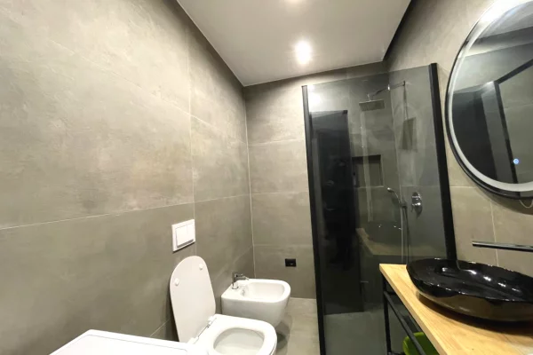 Shtepi me qera Apartament ne Tirane, 2+1, Mobilimi E mobiluar, Pagesa 1,500  Euro.