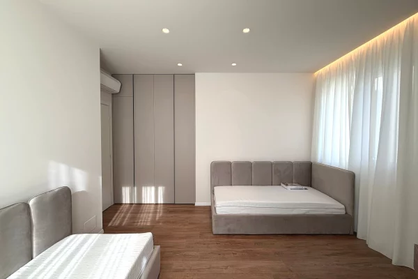 Shtepi me qera Apartament ne Tirane, 2+1, Mobilimi E mobiluar, Pagesa 1,500  Euro.