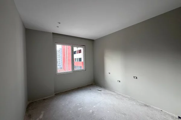 Shtepi ne shitje Apartament ne Tirane, 2+1, Mobilimi Bosh, pa mobiluar, Pagesa 220,000  Euro.